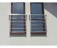 Balustrady nierdzewne INOX kwasówka  i lakierowane, aluminiowe balkony francuskie